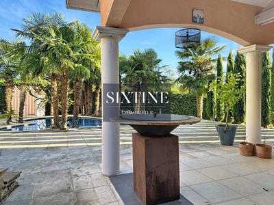 Maison - 193 m² - 8 pièces