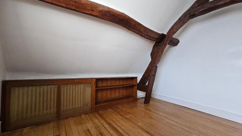 Propriété - 253 m² - 10 pièces