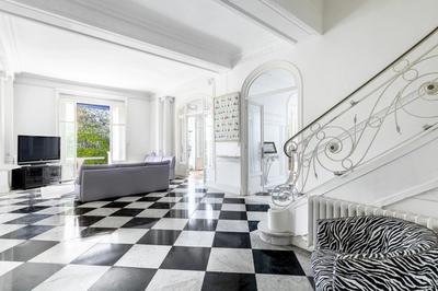 Maison de maîtres - 420 m² - 11 pièces