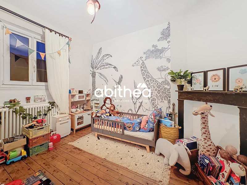 Maison - 102 m² - 5 pièces