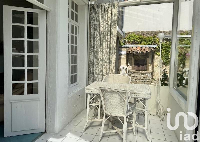 Maison - 230 m² - 10 pièces