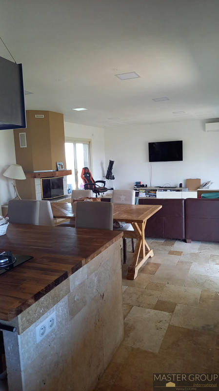 Villa - 200 m² - 6 pièces