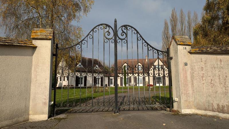 Maison - 265 m² - 7 pièces