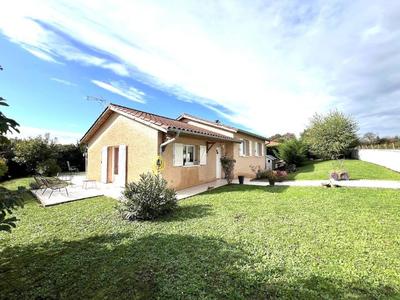 Maison - 122 m² - 6 pièces