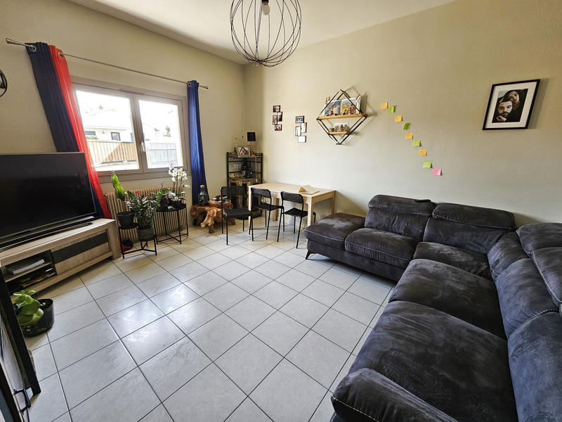 Maison - 90 m² - 5 pièces