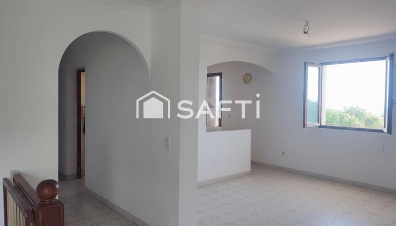 Maison - 228 m² - 7 pièces