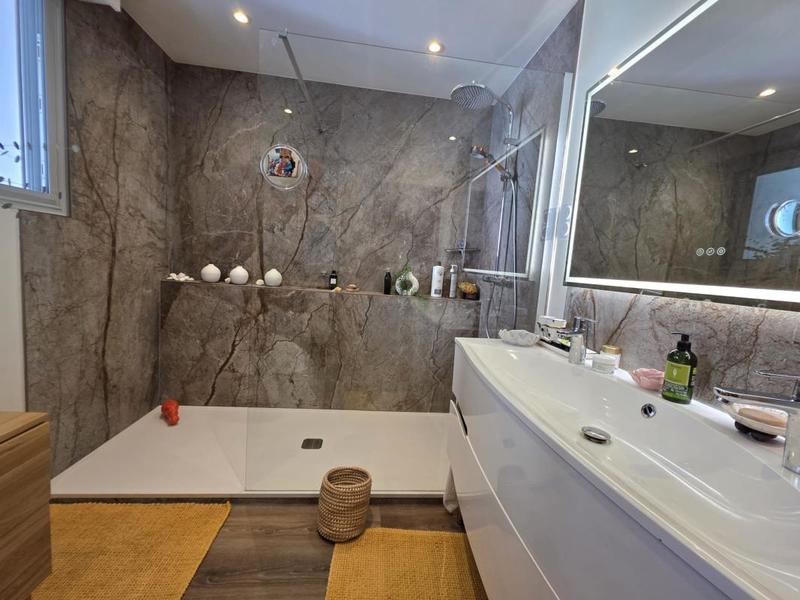 Maison - 186 m² - 7 pièces