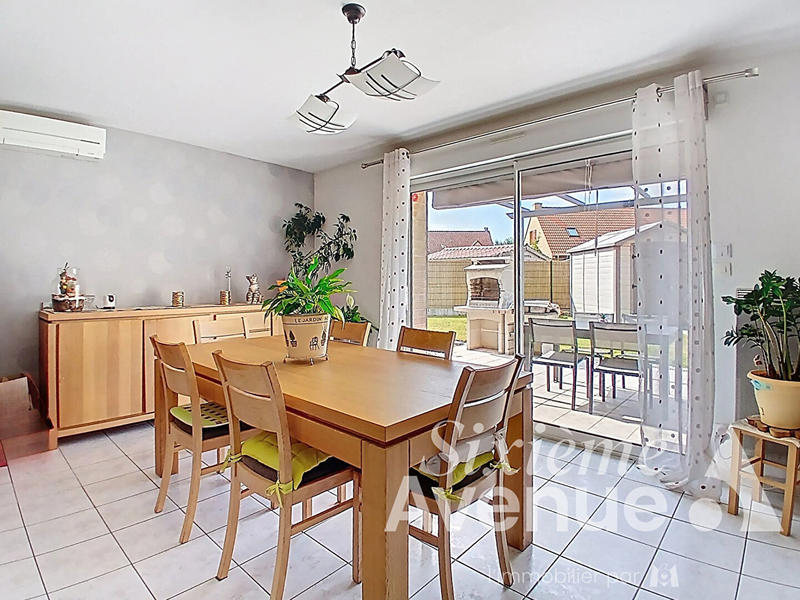 Maison - 111 m² - 4 pièces