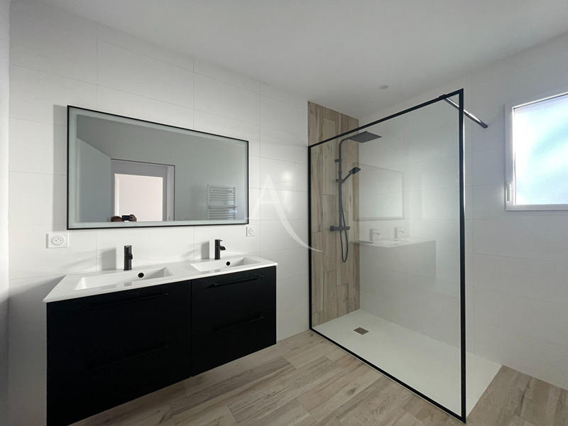 Maison - 110 m² - 4 pièces