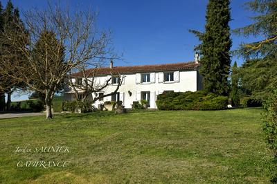 Maison de campagne - 320 m² - 7 pièces
