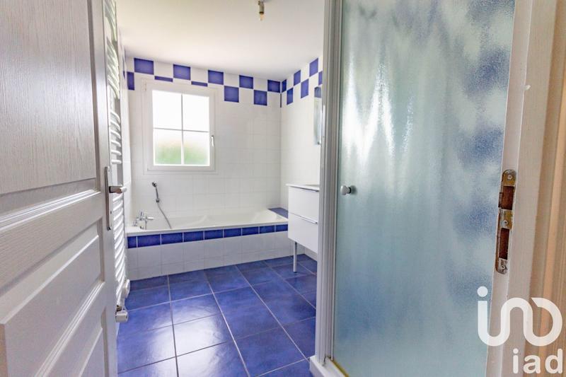 Maison - 95 m² - 5 pièces