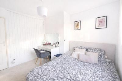 Pavillon - 150 m² - 8 pièces