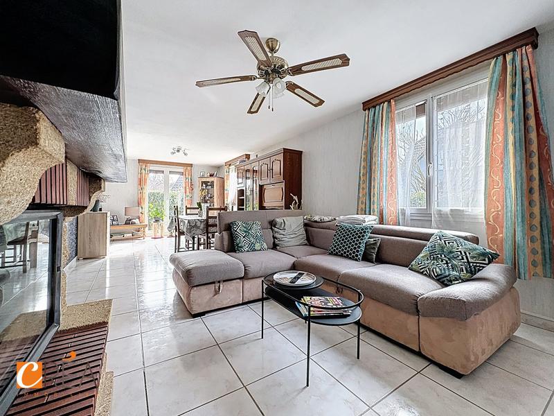 Maison - 95 m² - 5 pièces