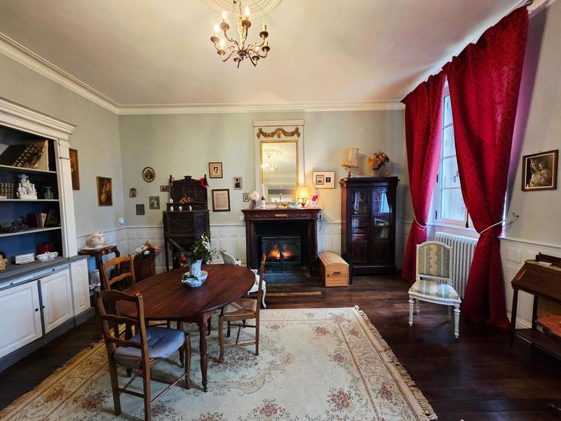 Maison de maîtres - 293 m² - 8 pièces