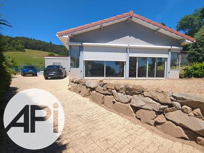 Maison - 101 m² - 5 pièces