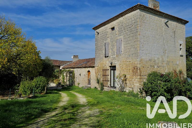 Maison - 706 m² - 16 pièces