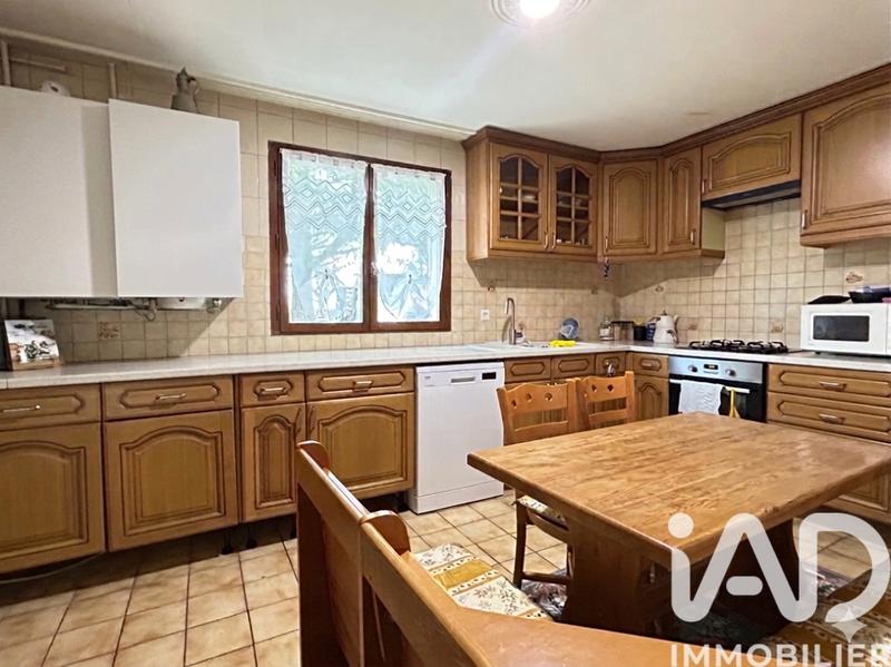 Maison - 162 m² - 9 pièces