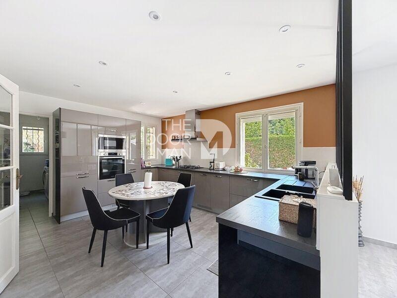 Maison - 136 m² - 5 pièces