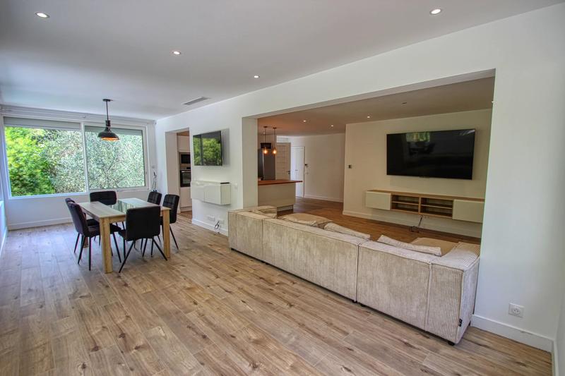 Villa - 215 m² - 5 pièces