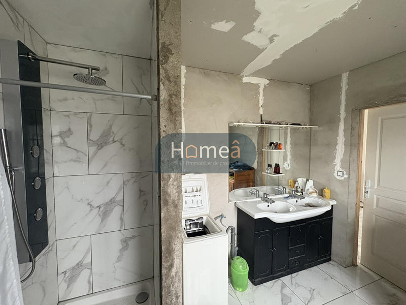 Maison - 204 m² - 4 pièces