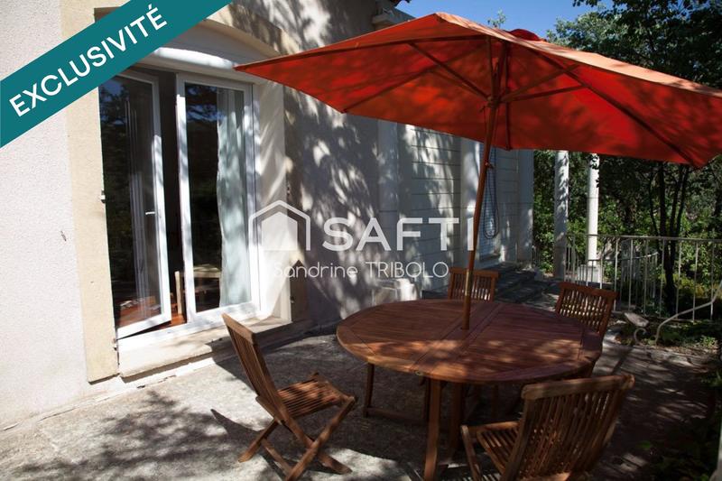 Maison - 205 m² - 8 pièces