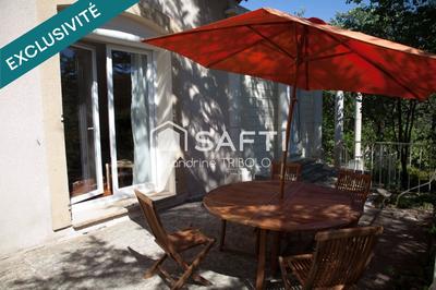 Maison - 205 m² - 8 pièces