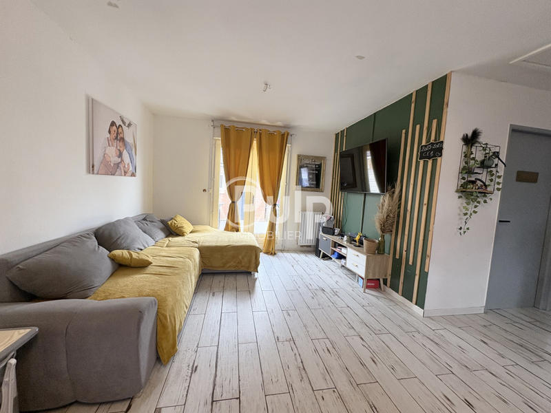 Maison - 102 m² - 7 pièces