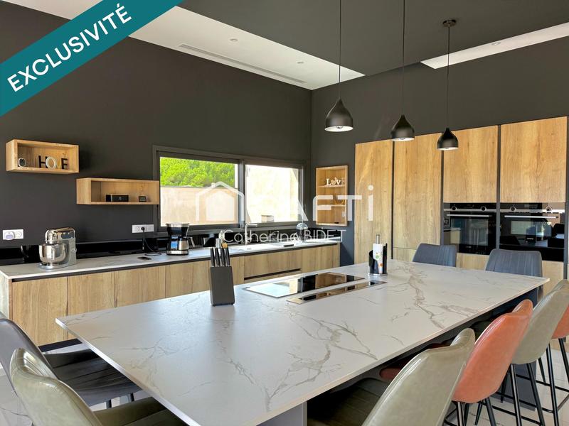 Maison - 236 m² - 8 pièces