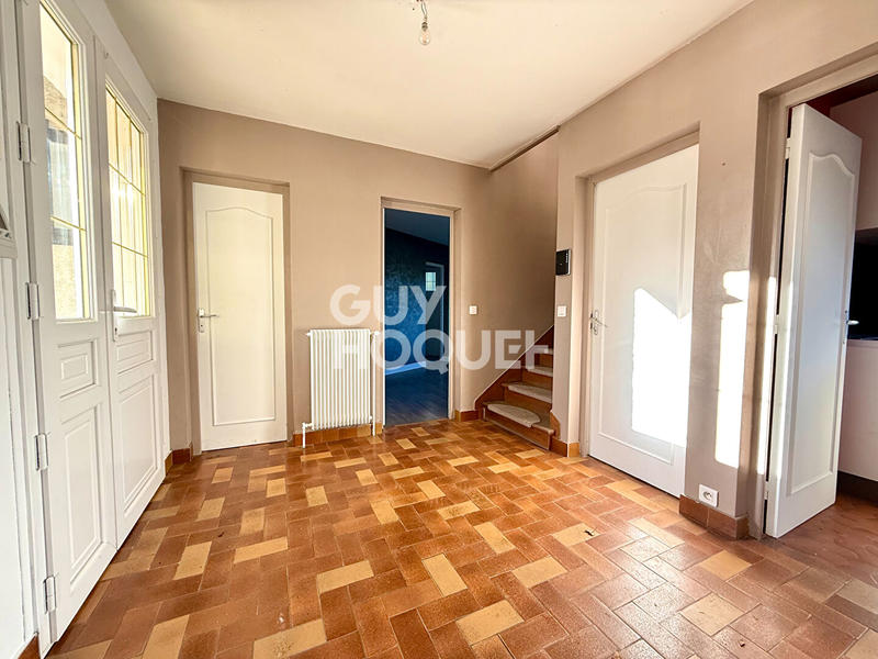 Maison - 213 m² - 8 pièces