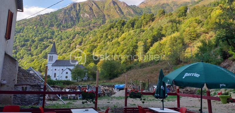 Maison - 240 m² - 6 pièces