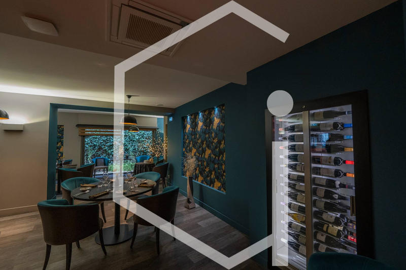 Fonds de commerce - Magasins - 180 m²