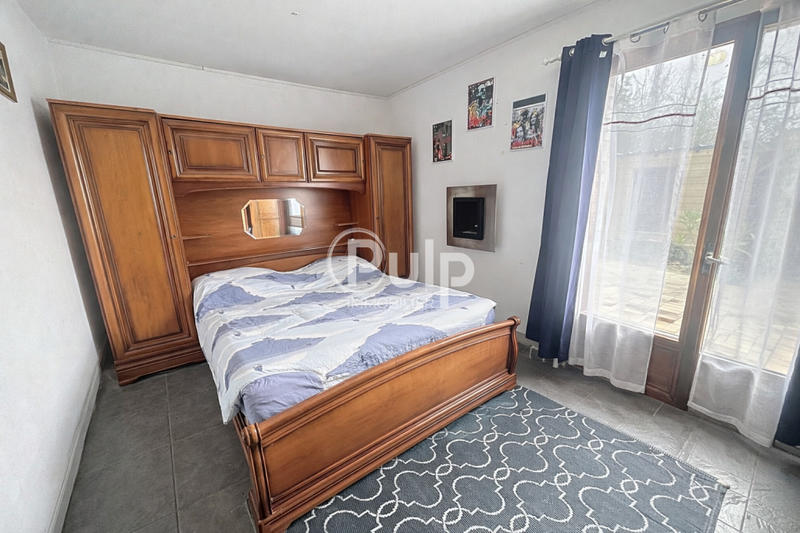 Pavillon - 220 m² - 8 pièces