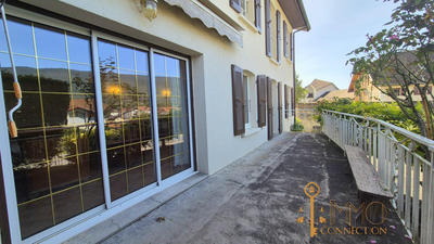 Maison - 198 m² - 7 pièces