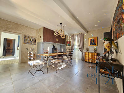 Maison - 190 m² - 6 pièces