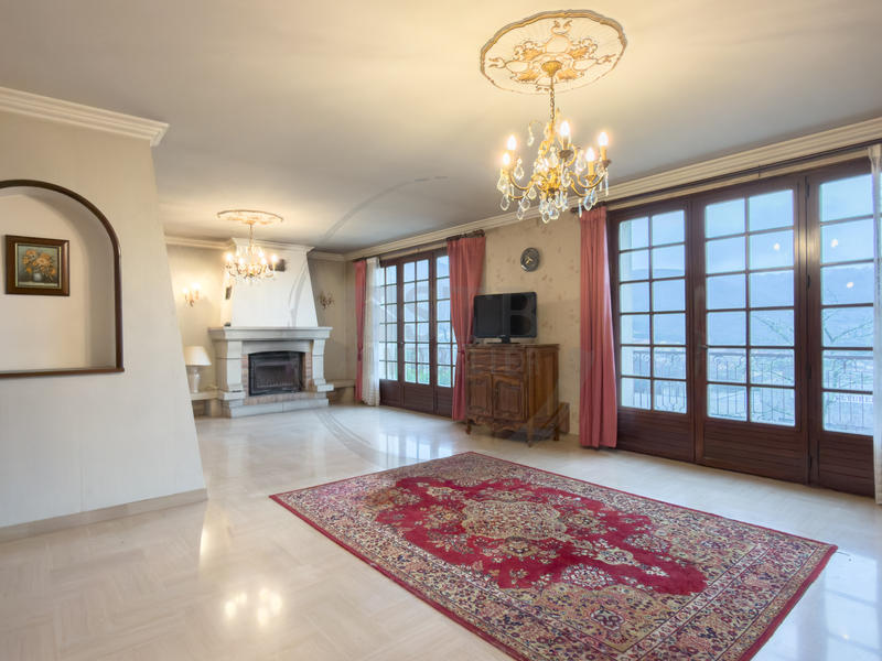 Maison - 155 m² - 6 pièces