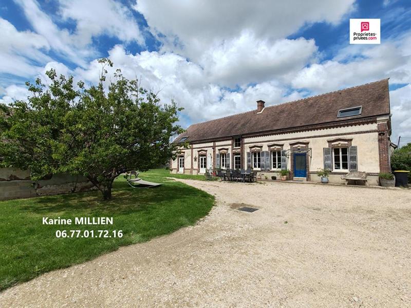 Maison - 325 m² - 10 pièces