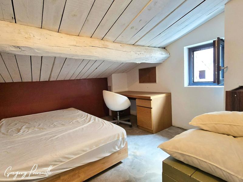 Maison - 85 m² - 5 pièces