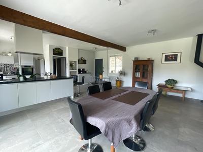 Maison - 180 m² - 4 pièces