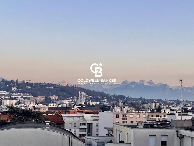 Appartement - 84 m² - 2 pièces