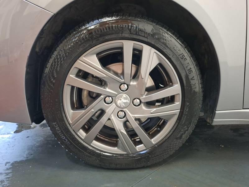 Peugeot 208 PureTech 100 s&amp;S Eat8 Style