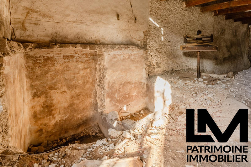 Maison - 340 m² - 1 pièce