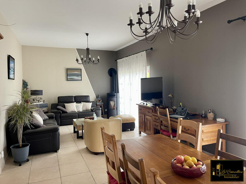 Maison - 163 m² - 9 pièces