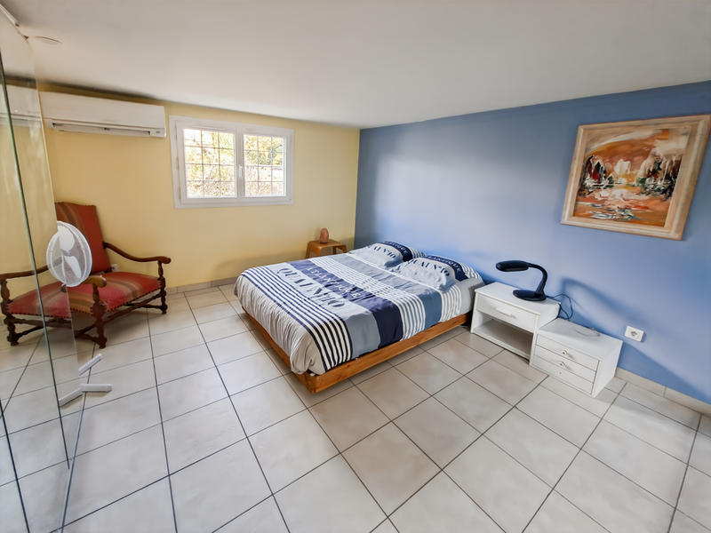 Villa - 180 m² - 6 pièces