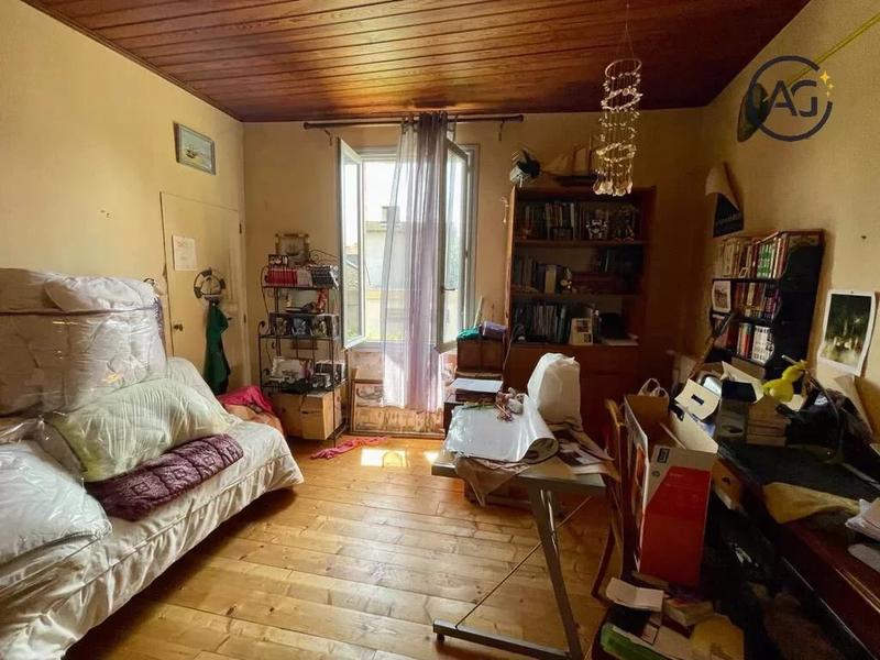 Maison - 348 m² - 9 pièces