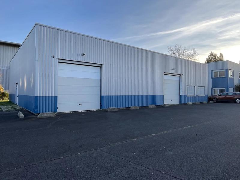 Local d'activités - 430 m² - 12 pièces