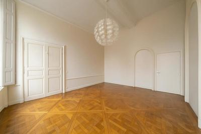 Appartement - 118 m² - 2 pièces