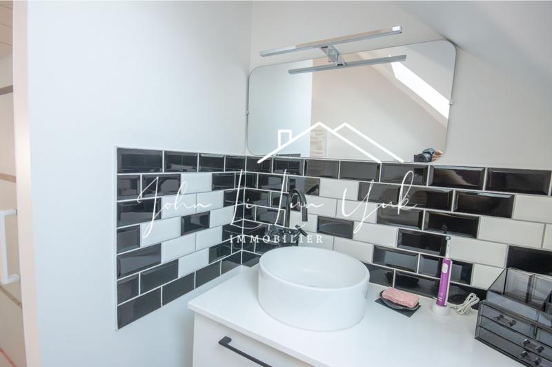 Maison - 136 m² - 6 pièces