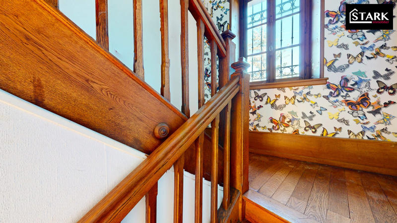 Maison - 274 m² - 10 pièces