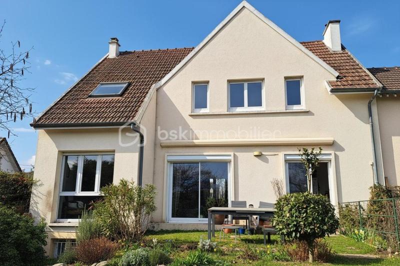 Propriété - 142 m² - 8 pièces