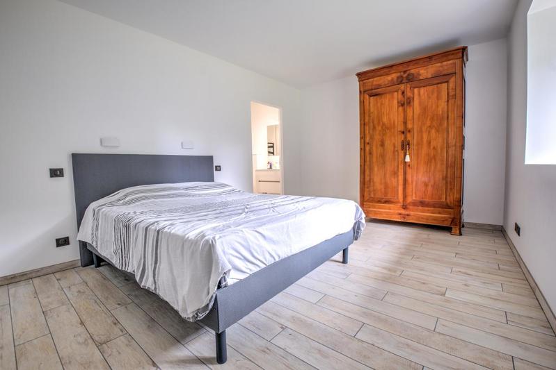 Propriété - 308 m² - 12 pièces